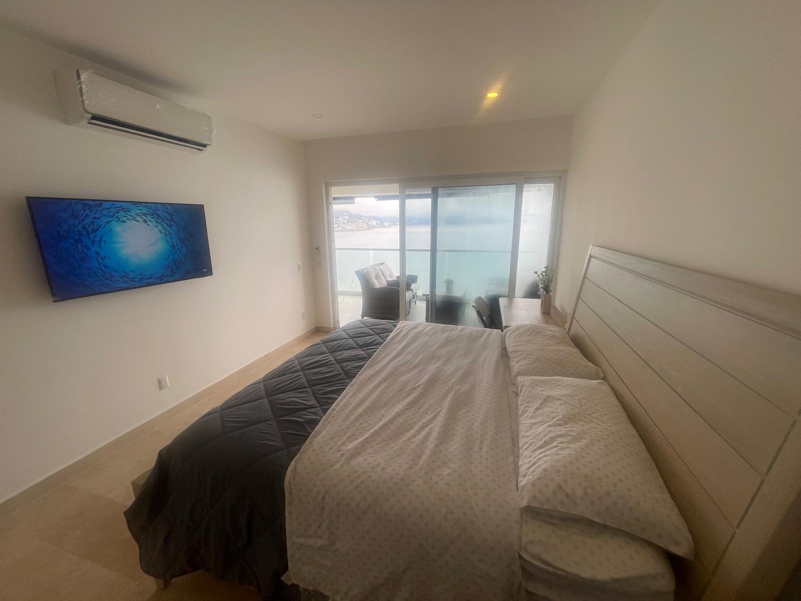 Harbor 171 Master bedroom